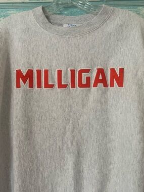 Milligan university Tennessee Embroidered Crewneck Sweatshirt amazing condition